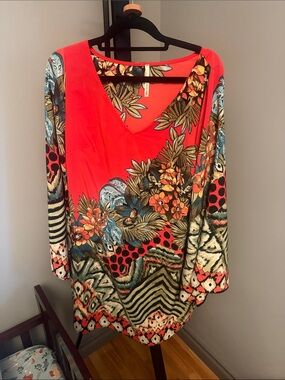 hello miss Coral Floral V-Neck Tunic with Multicolor Print